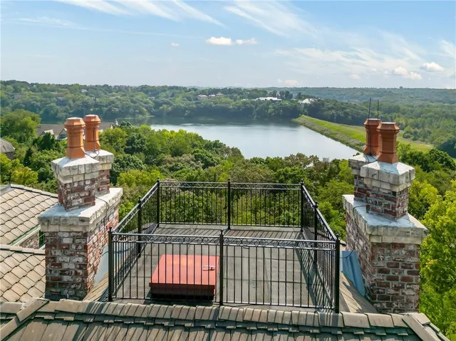 $3,200,000 | 27596 Highland Circle, Olathe, KS 66061