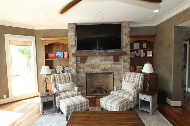 $3,200,000 | 27596 Highland Circle, Olathe, KS 66061