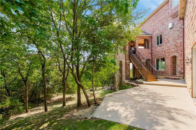 $3,200,000 | 27596 Highland Circle, Olathe, KS 66061