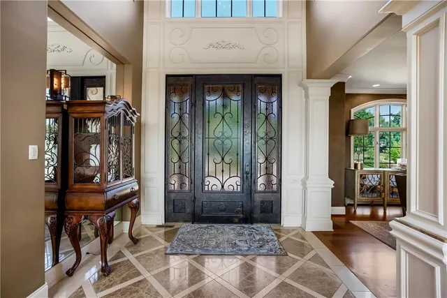 $3,200,000 | 27596 Highland Circle, Olathe, KS 66061