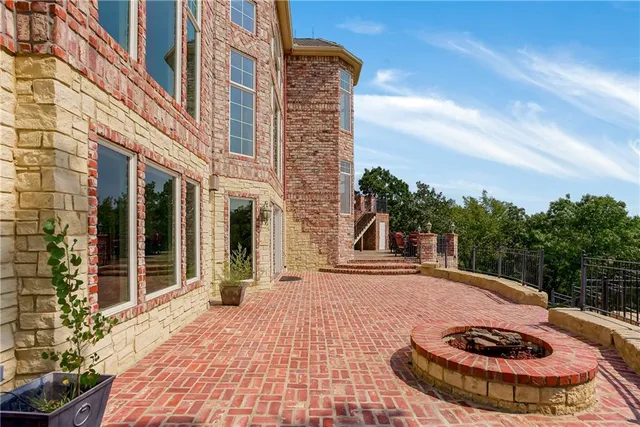 $3,200,000 | 27596 Highland Circle, Olathe, KS 66061