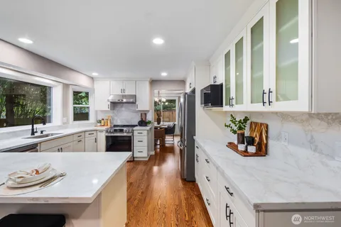 $1,265,000 | 904 187th Place Southwest, Lynnwood, WA 98036