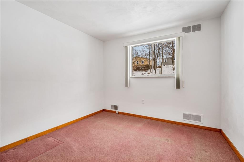 188 Seavey Road Pittsburgh, PA 15223 - Photo 13 of 25 Gallery Image 13