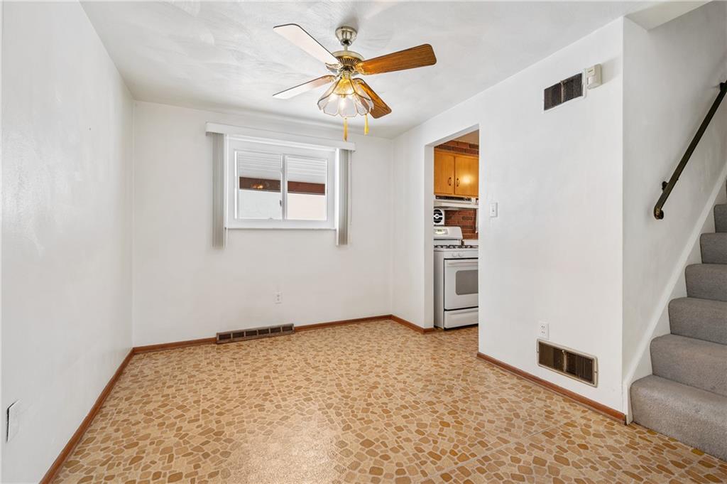 188 Seavey Road Pittsburgh, PA 15223 - Photo 4 of 25 Gallery Image 4