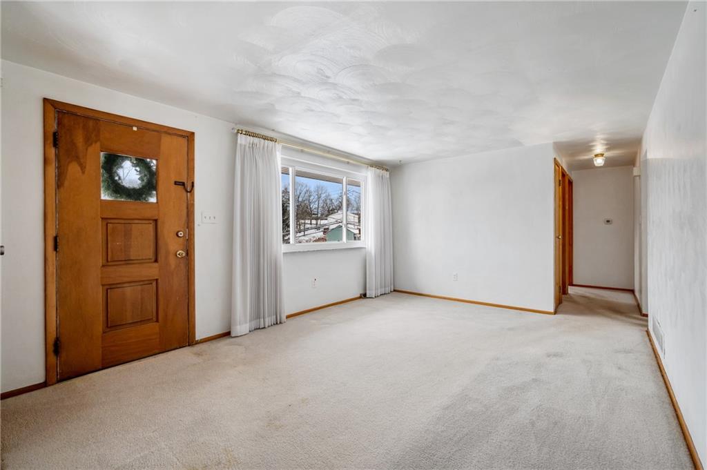 188 Seavey Road Pittsburgh, PA 15223 - Photo 6 of 25 Gallery Image 6