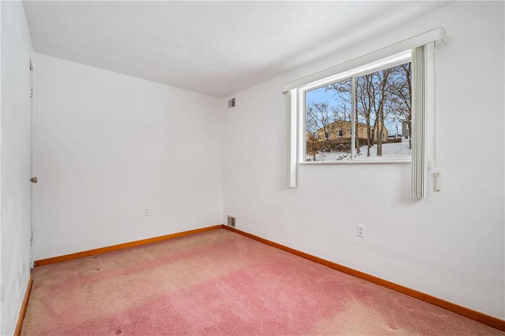 188 Seavey Road Pittsburgh, PA 15223 - Photo 7 of 25 Gallery Image 7