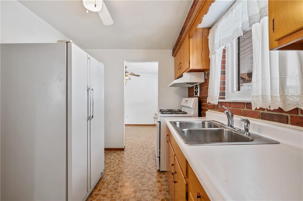 188 Seavey Road Pittsburgh, PA 15223 - Photo 10 of 25 Gallery Image 10