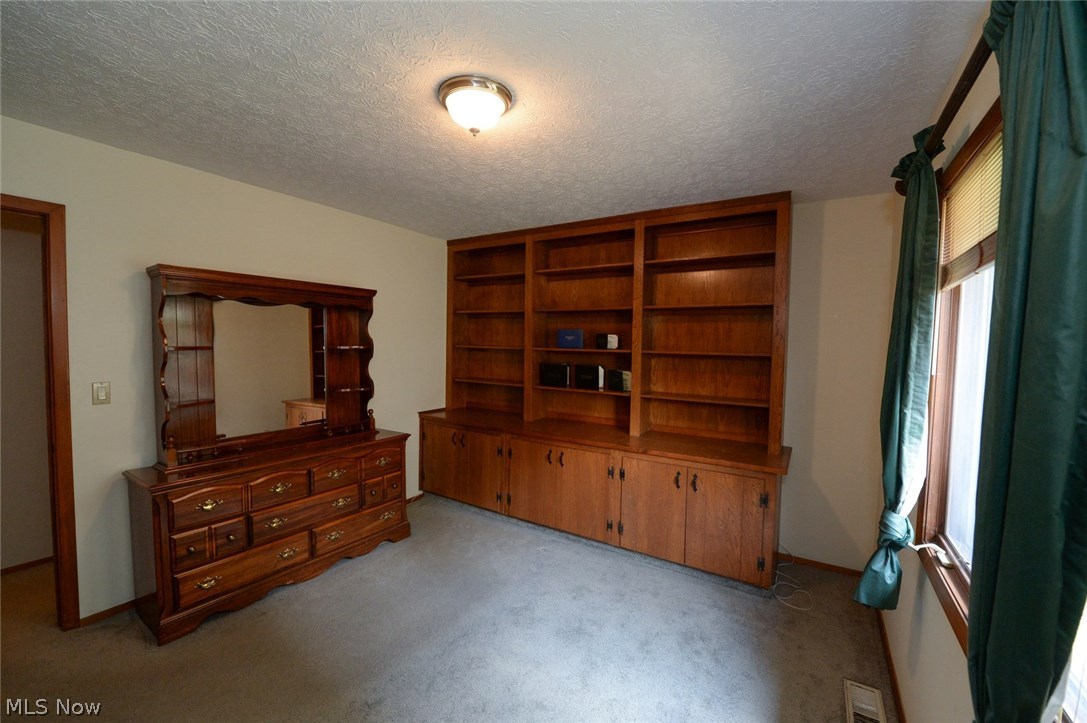 10843 Gate Post Road Strongsville, OH 44149 - Photo 20 of 35 Gallery Image 20