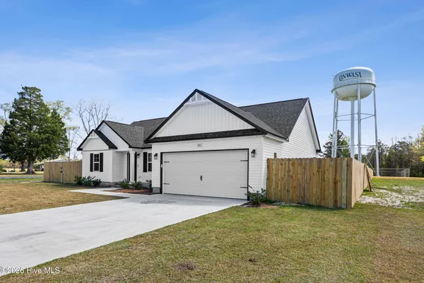 $289,900 | 501 Orchard Creek Drive, Beulaville, NC 28518