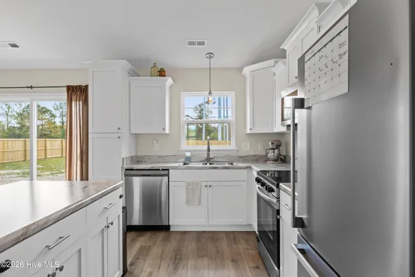 $289,900 | 501 Orchard Creek Drive, Beulaville, NC 28518