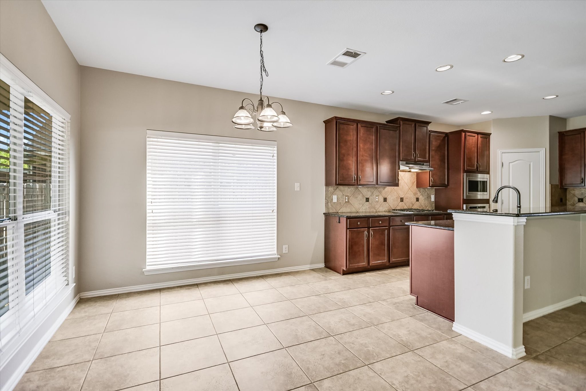 2809 Linville Ridge Lane Pflugerville, TX 78660 - Photo 14 of 37 Gallery Image 14