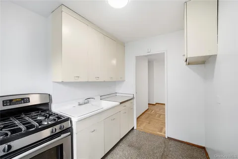 $449,999 | 21-41 34th Avenue, Unit 7B | Astoria