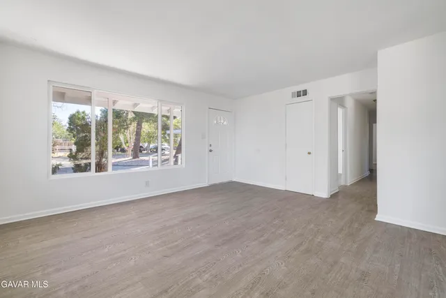 $489,999 | 45517 Kingtree Avenue, Lancaster, CA 93534