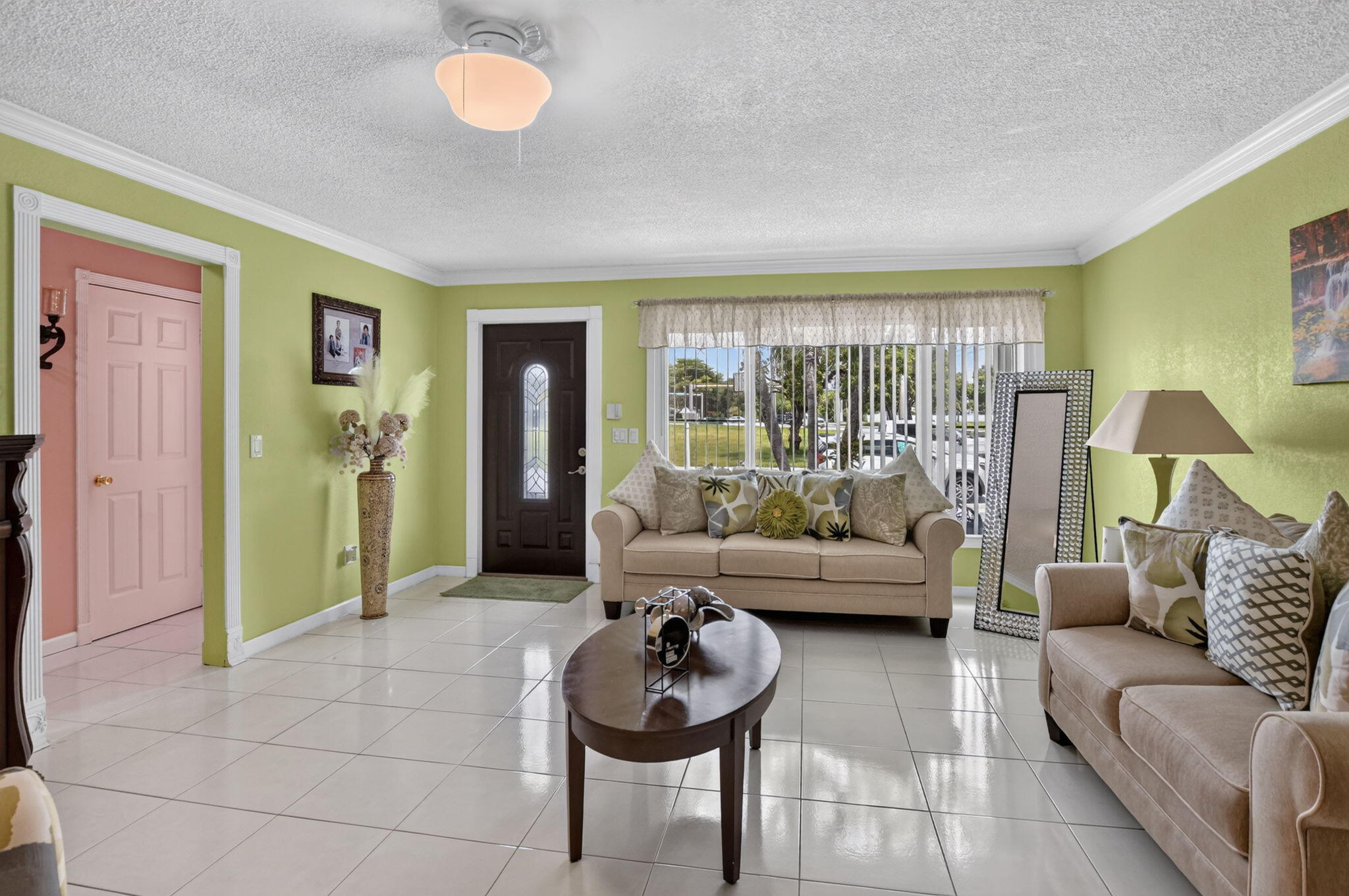 22305 Southwest 57th Avenue Boca Raton, FL 33428 - Photo 9 of 43 Living Room