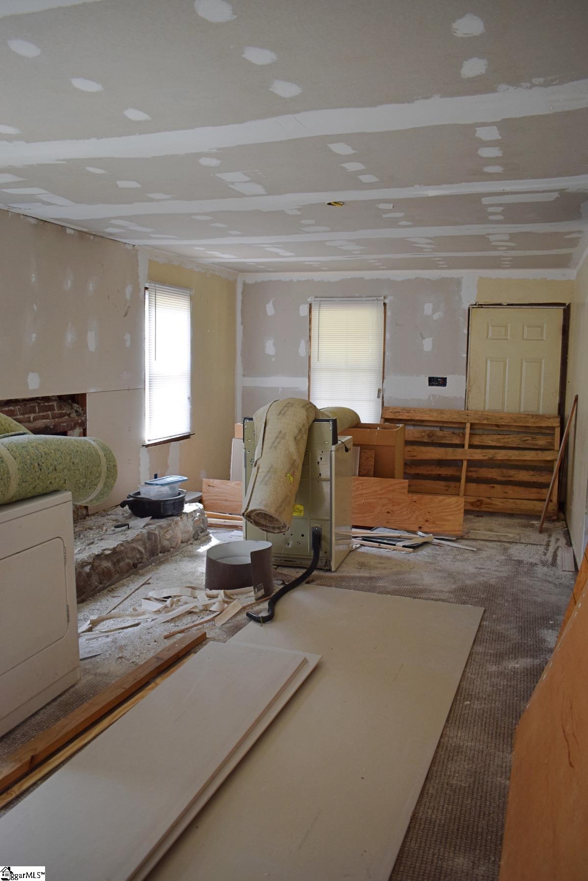 525 State Rd S-42-1256 Enoree, SC 29335 - Photo 13 of 36