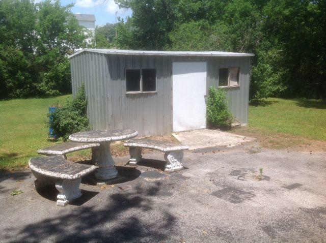 5023 Swan Road Chattanooga, TN 37416 - Photo 19 of 22 storage shed