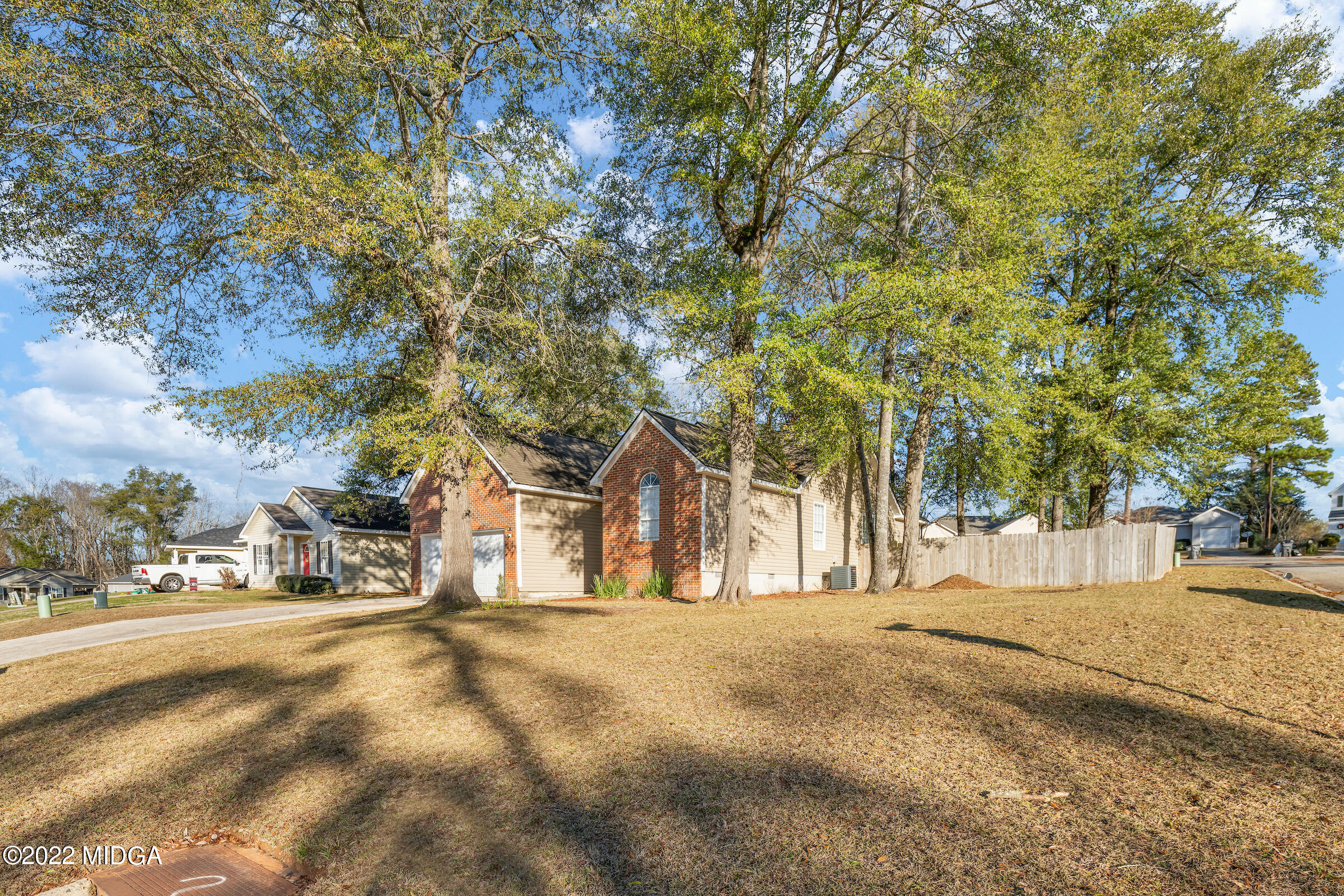 300 Spring Creek Drive Perry, GA 31069 - Photo 2 of 25 221213_300_Spring_Creek_DR_Perry_0002
