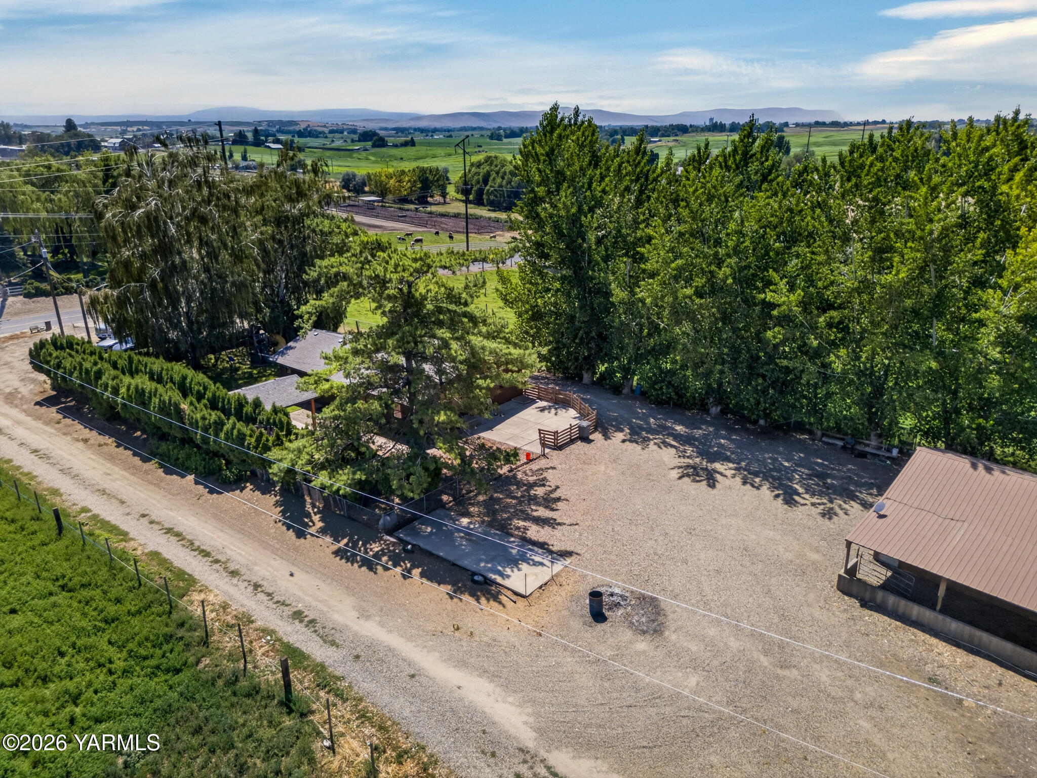 2281 Gurley Road Granger, WA 98932 - Photo 5 of 41 5 Lots Of Parking