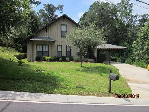 $1,375 | 671 Ridgewood Drive, Daphne, AL 36526