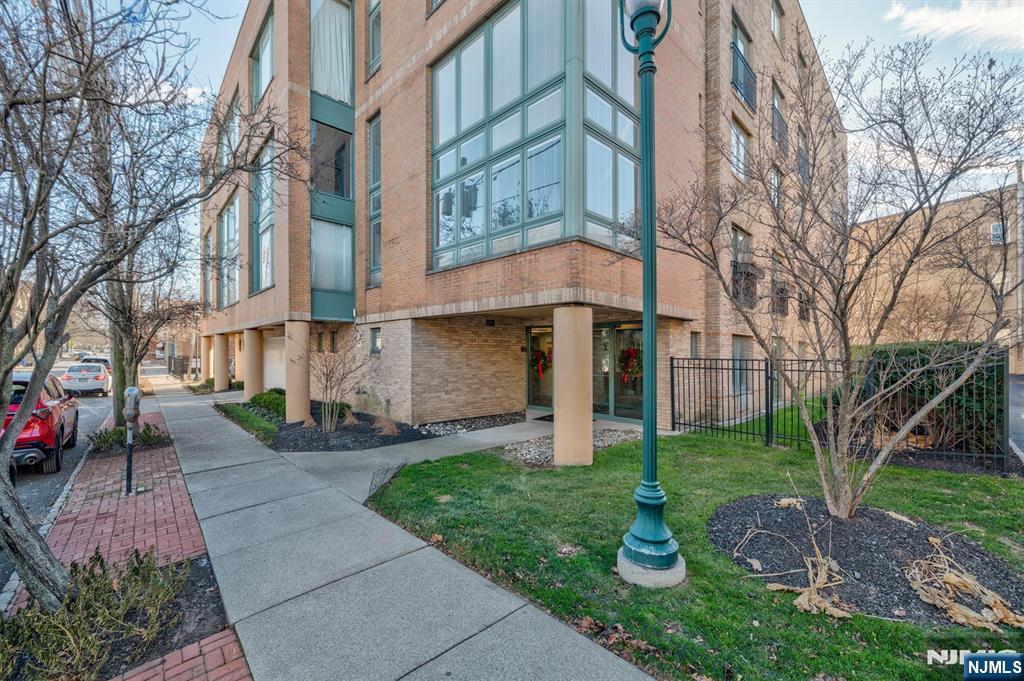 119 Walnut Street, Unit C0010 Montclair, NJ 07042 - Photo 37 of 41