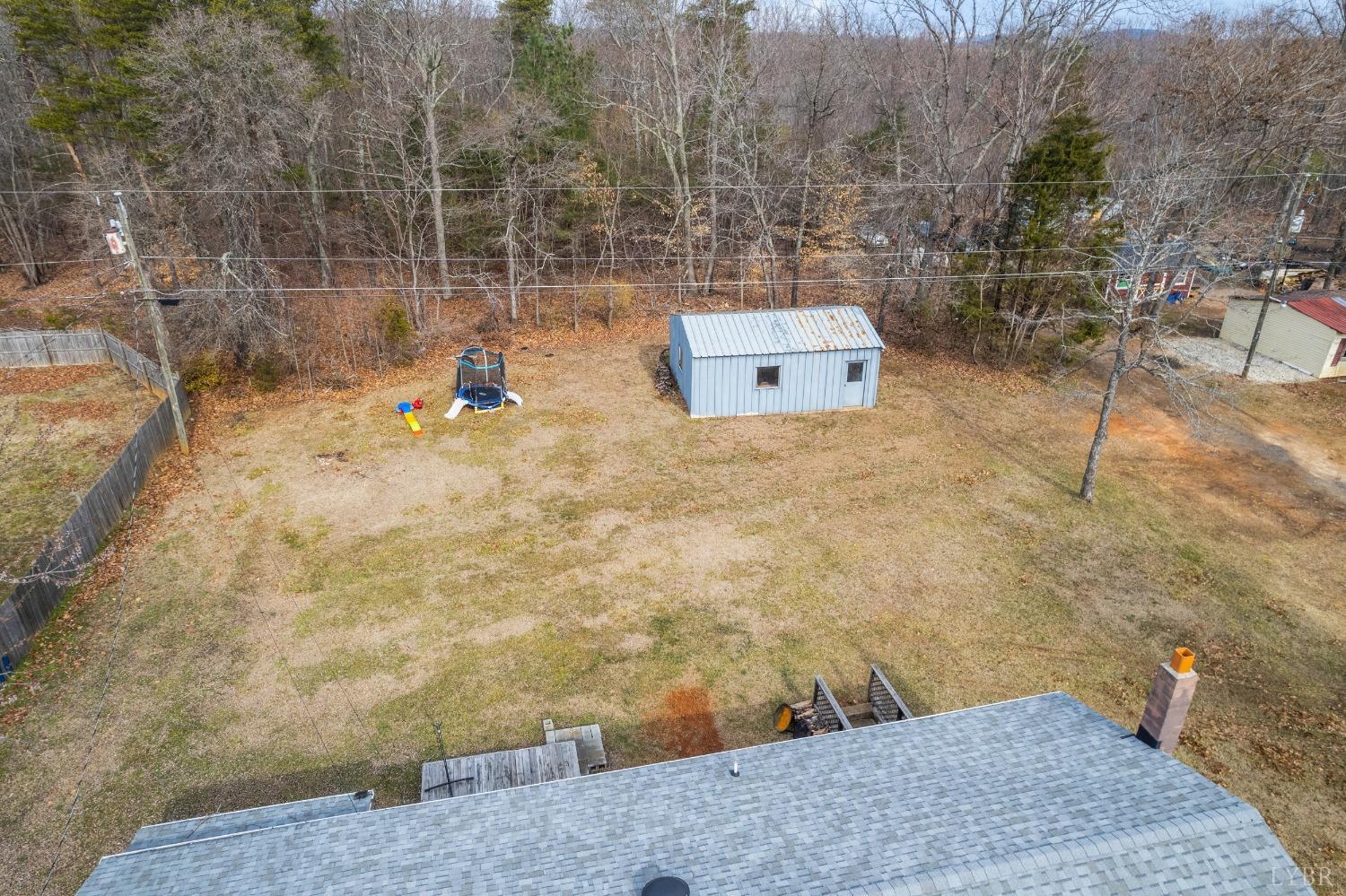 463 Eldon Road Appomattox, VA 24522 - Photo 3 of 32 a bathroom with a shower