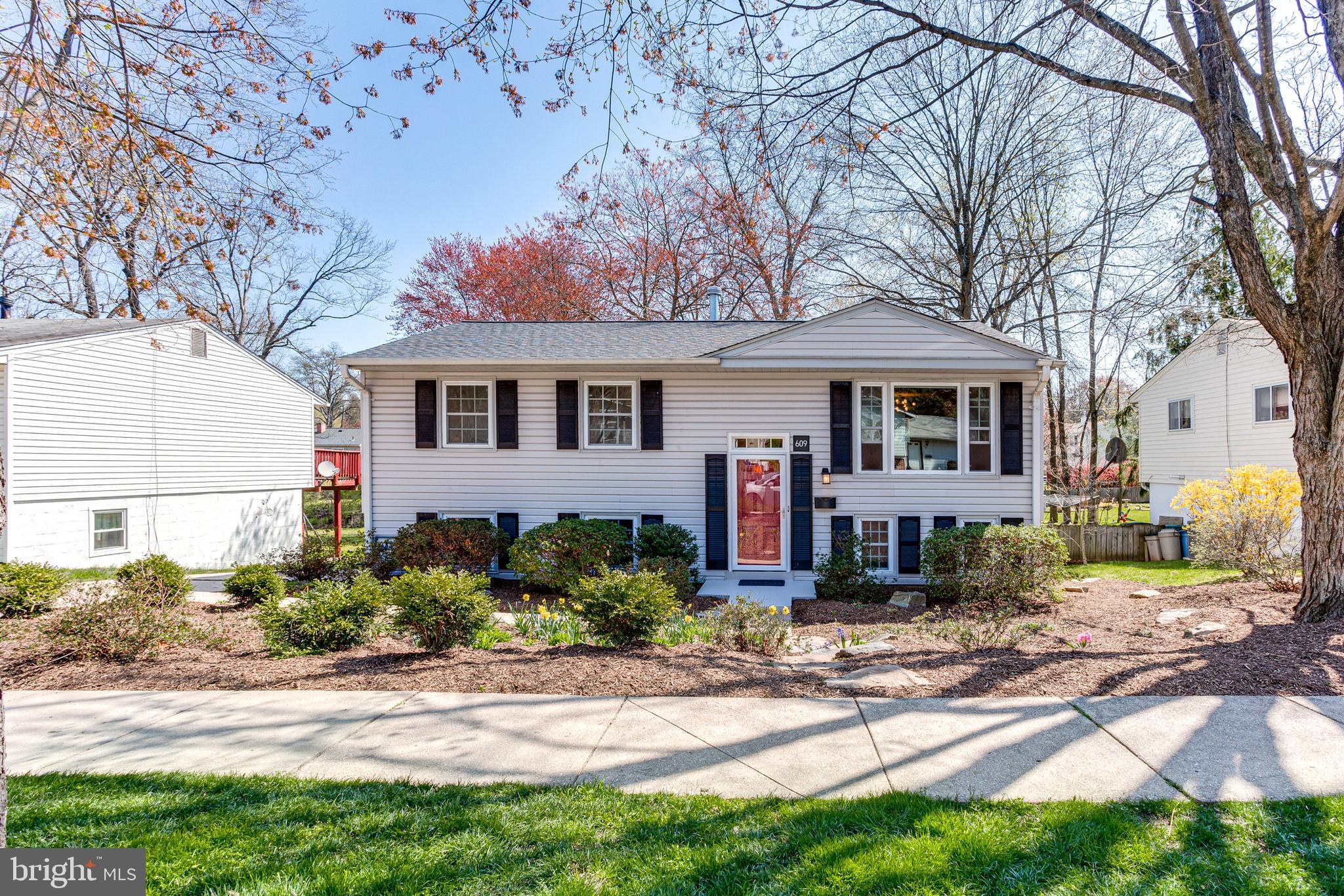 609 Denham Road Rockville, MD 20851 - Photo 1 of 32 WELCOME HOME