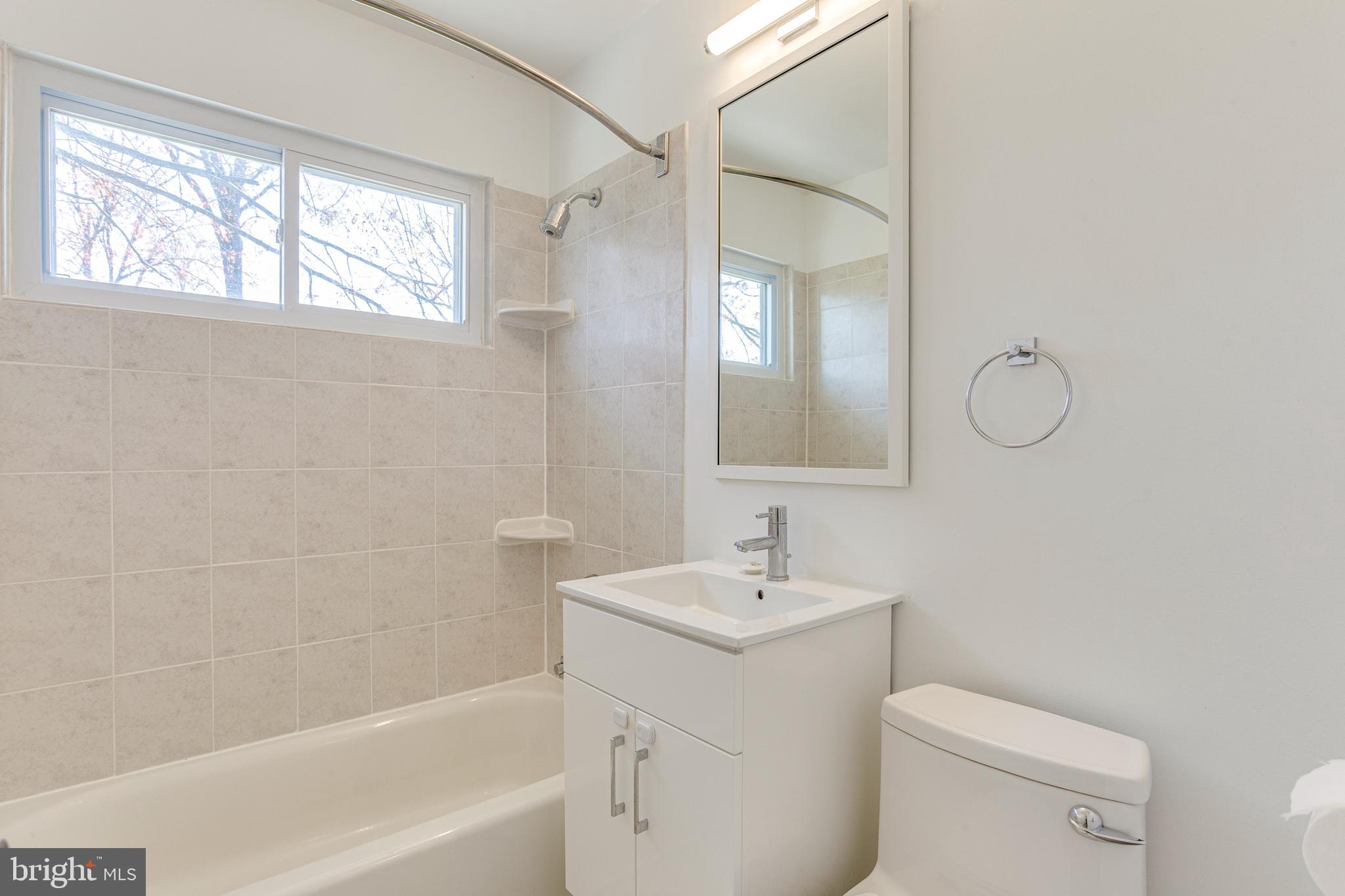 609 Denham Road Rockville, MD 20851 - Photo 18 of 32 FULL BATH
