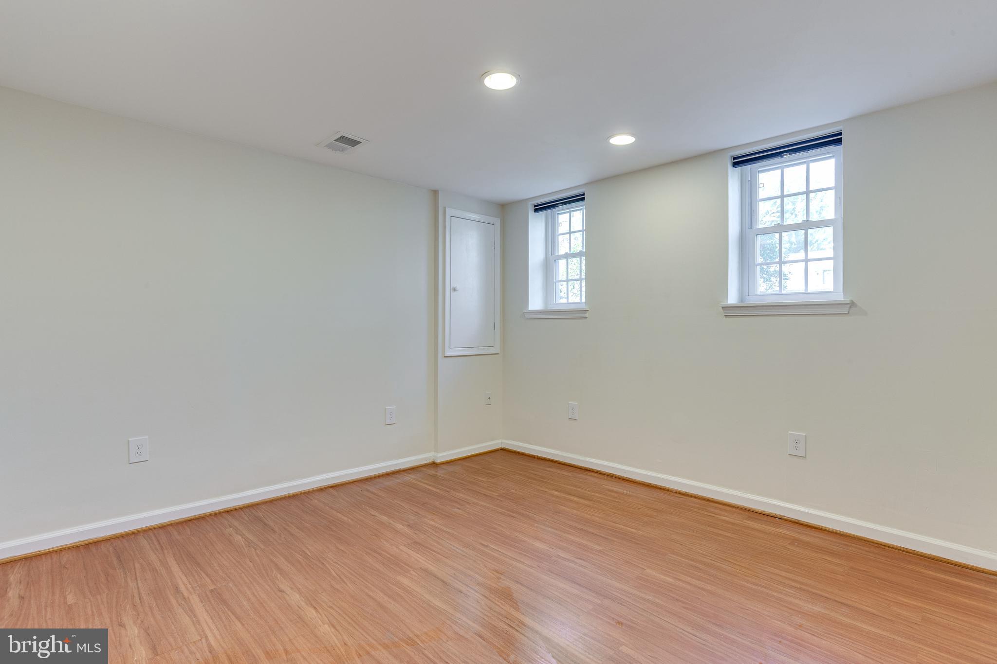 609 Denham Road Rockville, MD 20851 - Photo 20 of 32 FAMILY ROOM