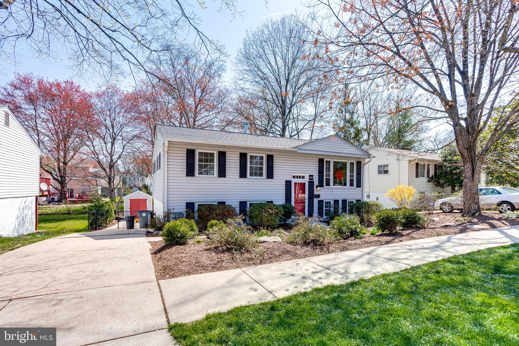 609 Denham Road Rockville, MD 20851 - Photo 3 of 32 WELCOME HOME