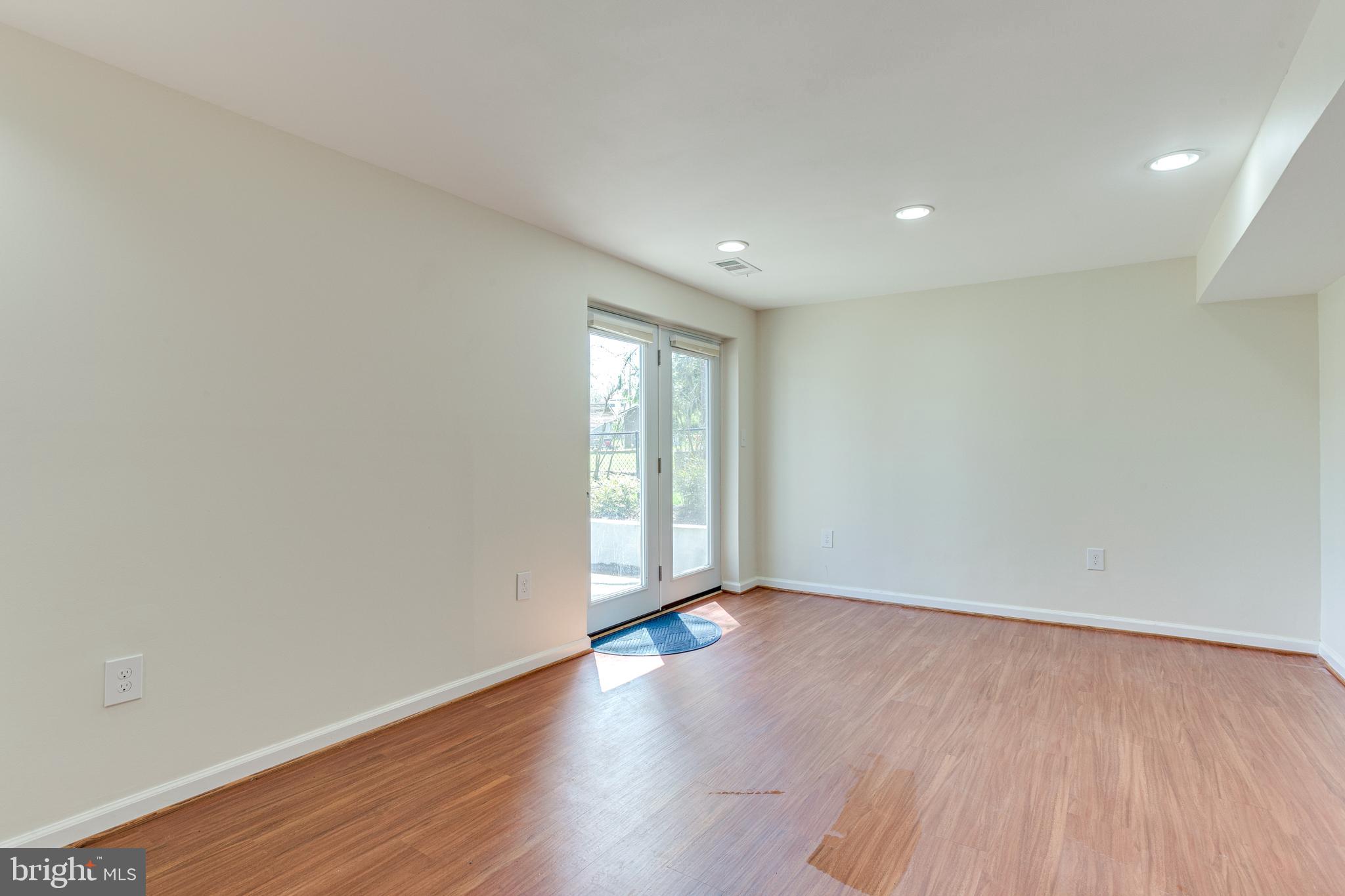 609 Denham Road Rockville, MD 20851 - Photo 22 of 32 FAMILY ROOM