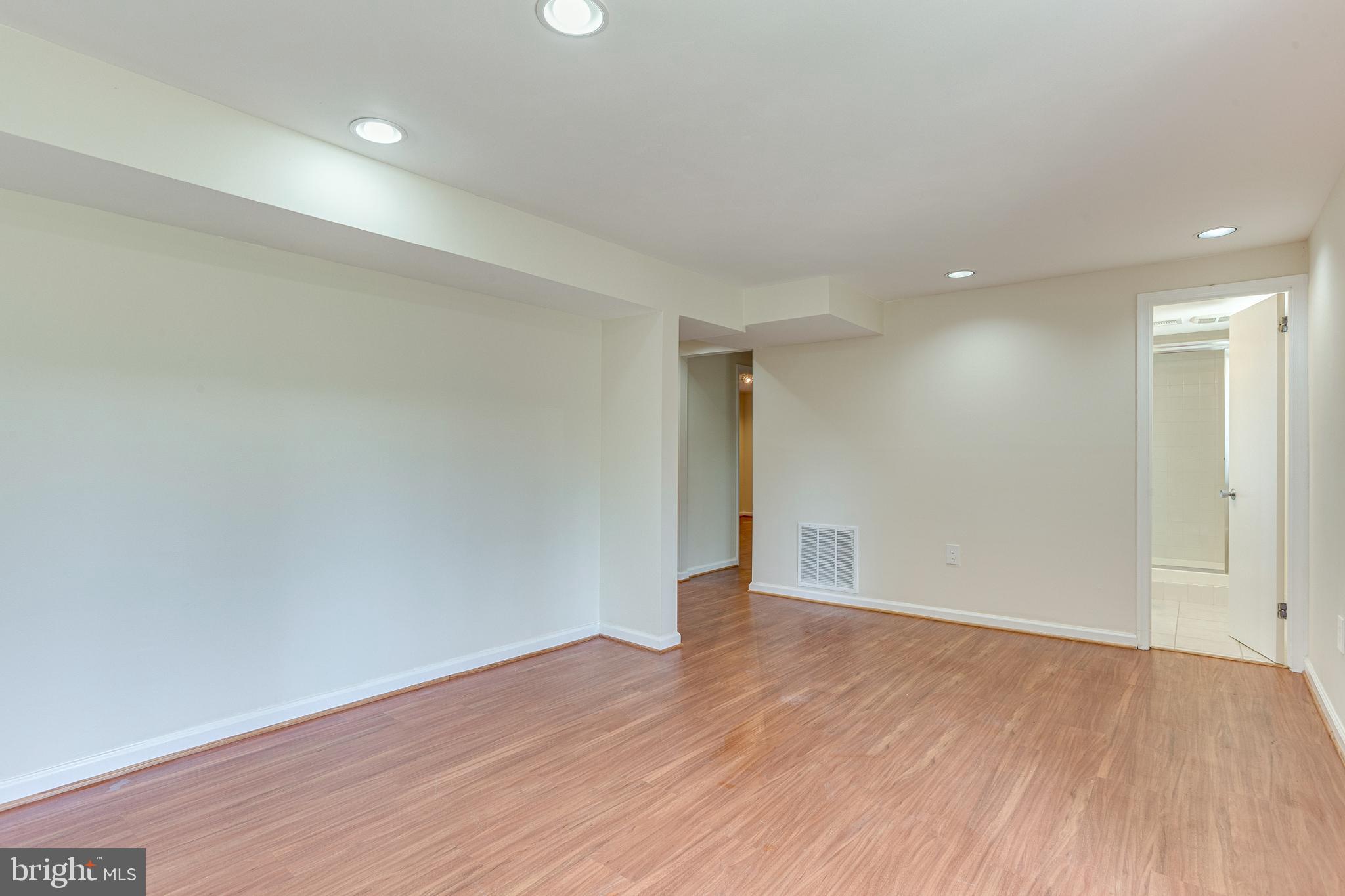 609 Denham Road Rockville, MD 20851 - Photo 23 of 32 FAMILY ROOM