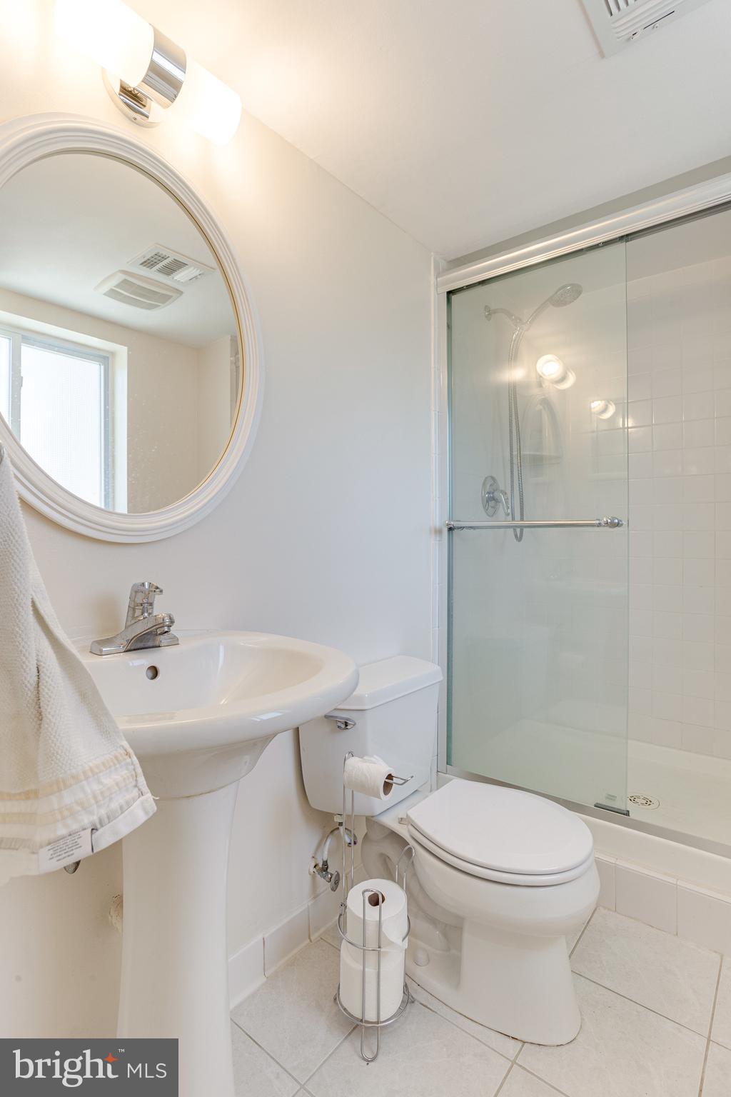 609 Denham Road Rockville, MD 20851 - Photo 25 of 32 FULL BATHROOM
