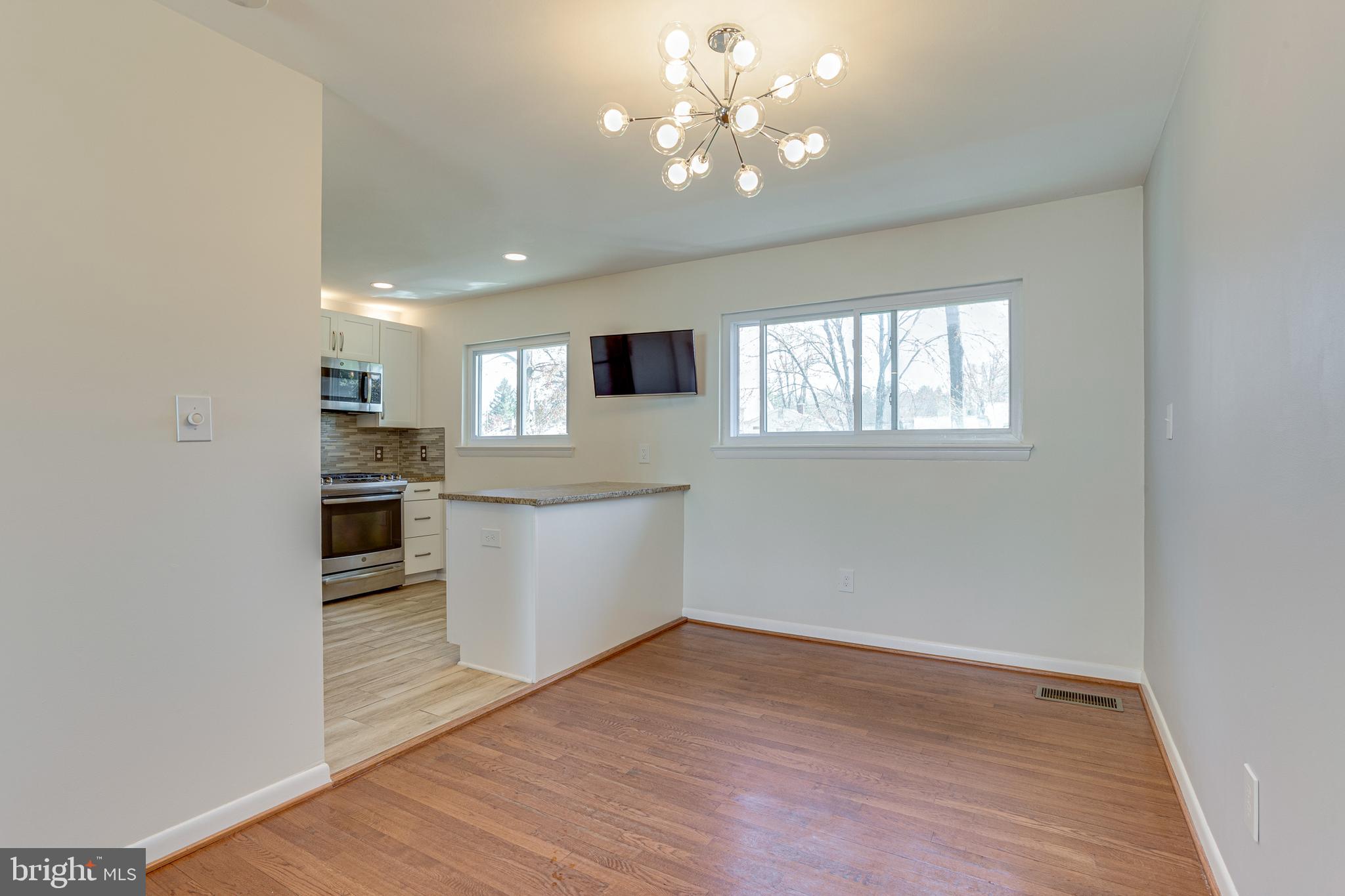 609 Denham Road Rockville, MD 20851 - Photo 10 of 32 DINING ROOM