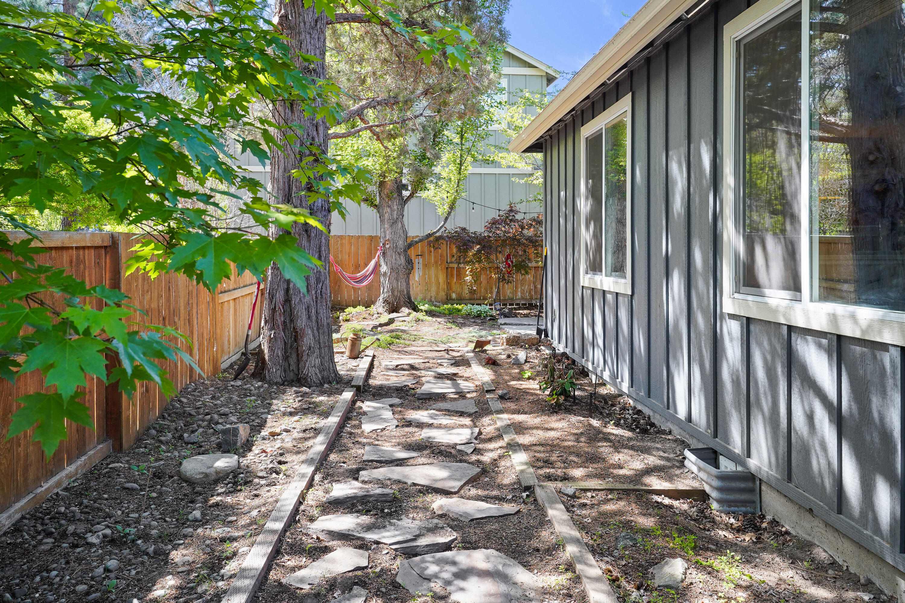 19516 Fishhawk Loop Bend, OR 97702 - Photo 25 of 30 27 sideyard
