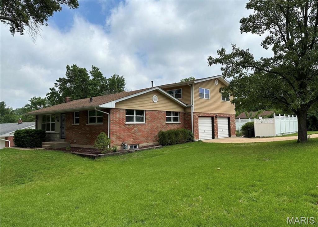 2338 Ritter Drive St. Louis, MO 63114 - Photo 1 of 1 Gallery Image 1