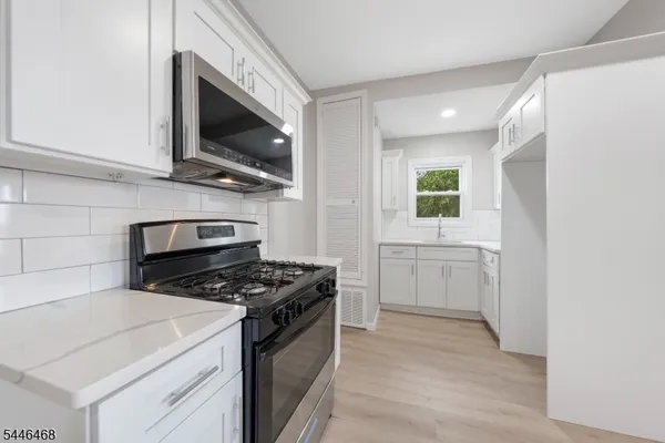 $2,500 | 59 Henry Street, Unit C3, Passaic, NJ 07055