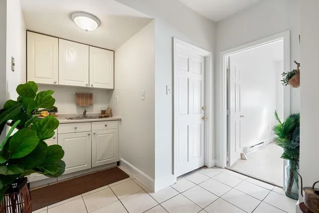 $2,150 | 377 Dorchester Street, Unit 1, Boston, MA 02127