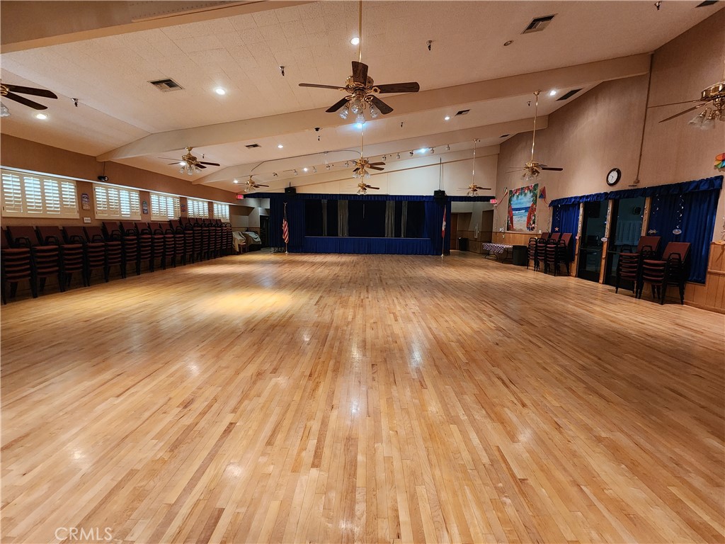 1295 South Cawston Avenue, Unit 267 Hemet, CA 92545 - Photo 27 of 34 Community Room