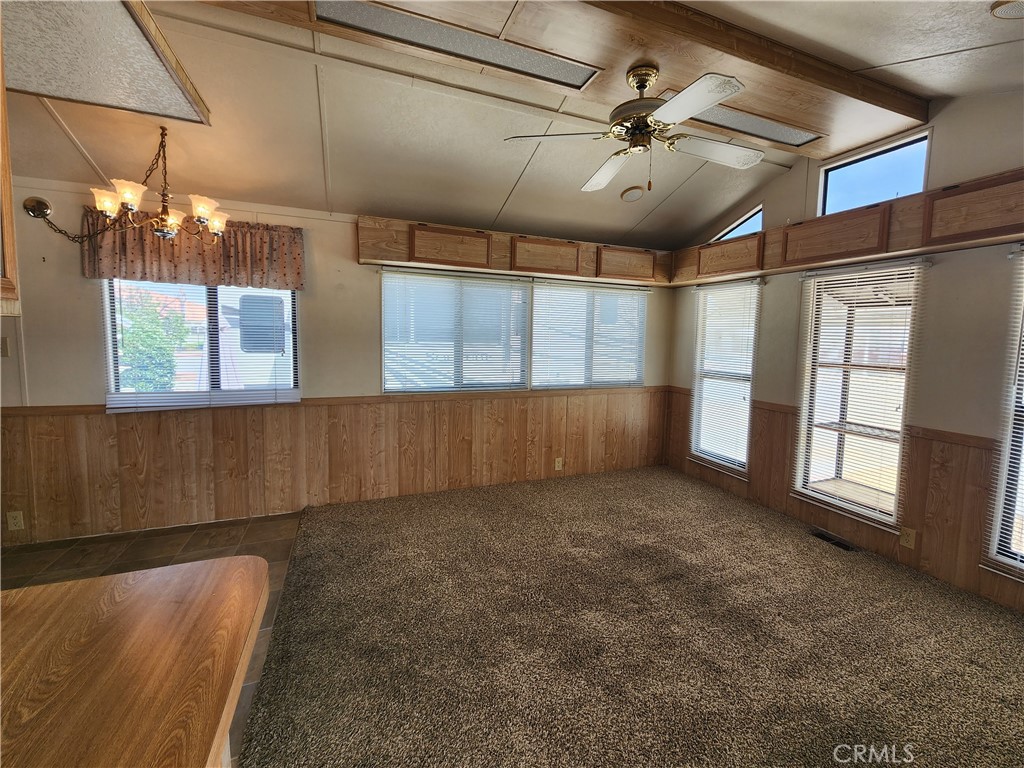 1295 South Cawston Avenue, Unit 267 Hemet, CA 92545 - Photo 5 of 34 Living room