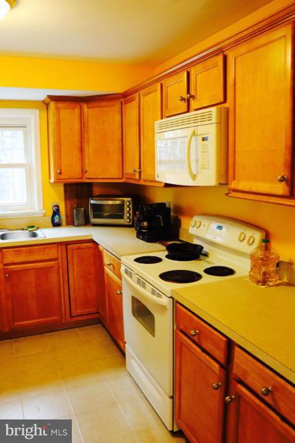 5908 Ridge Road Mount Airy, MD 21771 - Photo 15 of 30 Kitchen