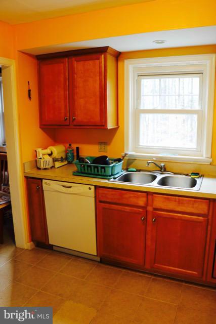 5908 Ridge Road Mount Airy, MD 21771 - Photo 16 of 30 Kitchen