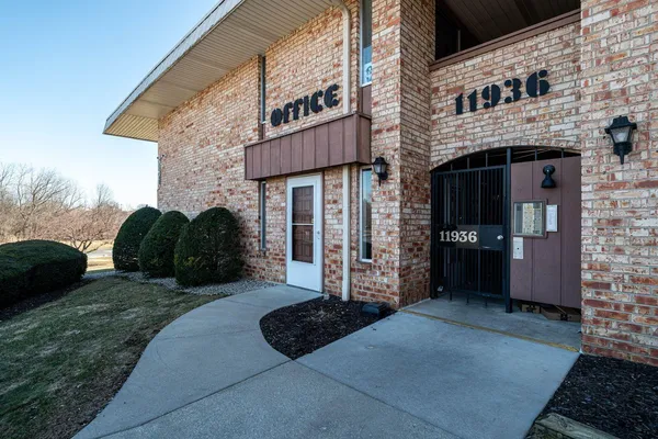 $165,000 | 11936 West Mill Road, Unit 9, Milwaukee, WI 53225