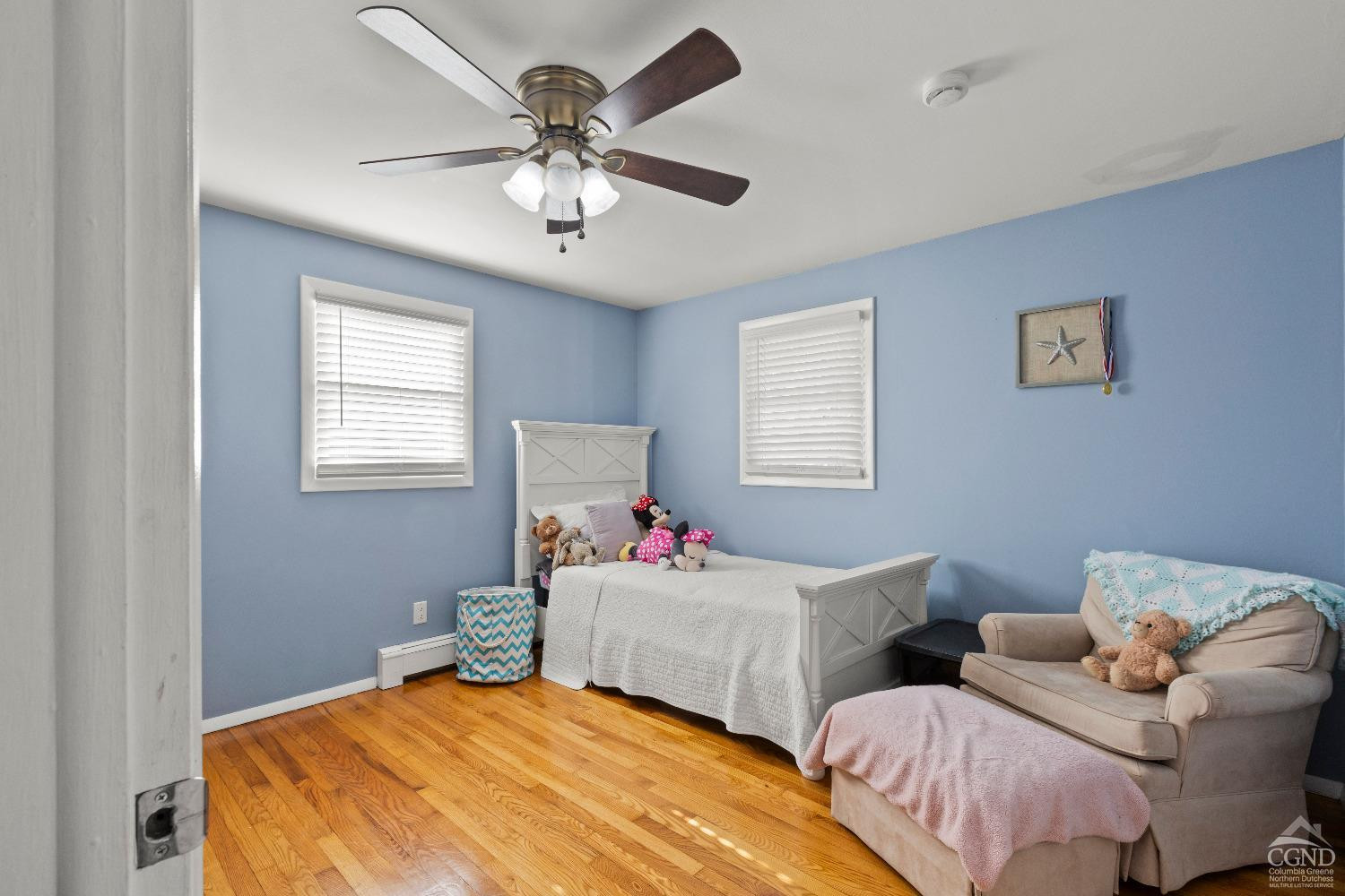 7 Red Apple Lane Catskill, NY 12414 - Photo 15 of 32 a bedroom with two beds and a chandelier