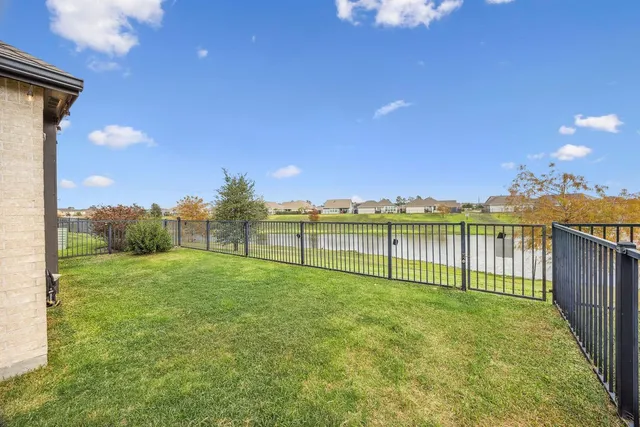 $325,000 | 15710 Cairnwell Bend Drive, Humble, TX 77346