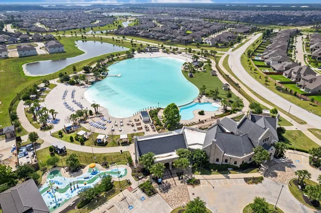 $325,000 | 15710 Cairnwell Bend Drive, Humble, TX 77346