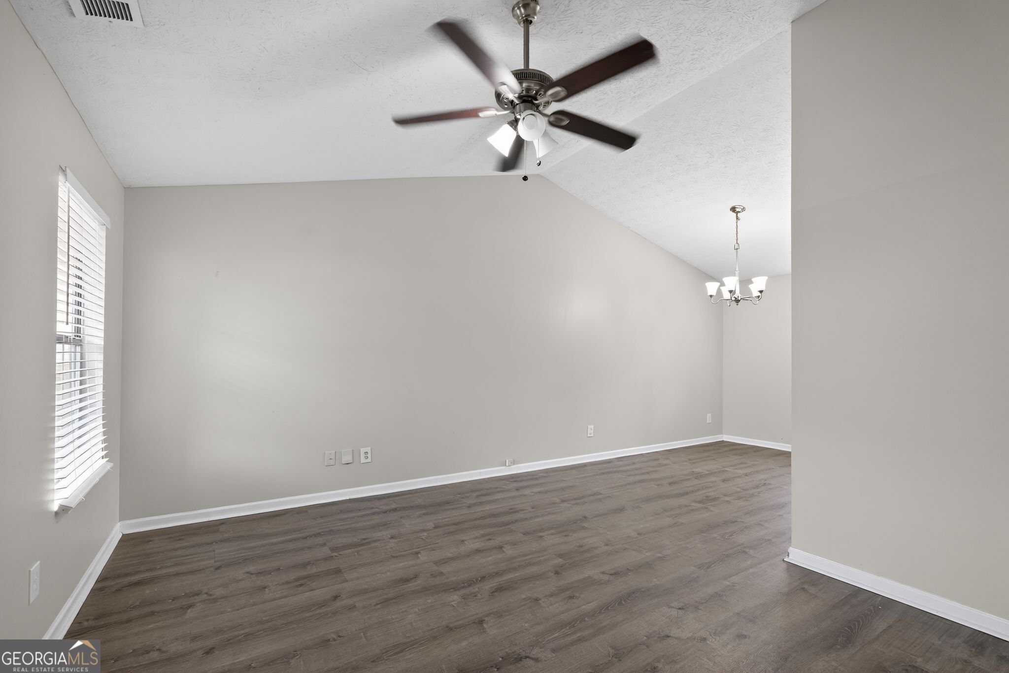 2247 Clayton Ridge Lithonia, GA 30058 - Photo 9 of 35