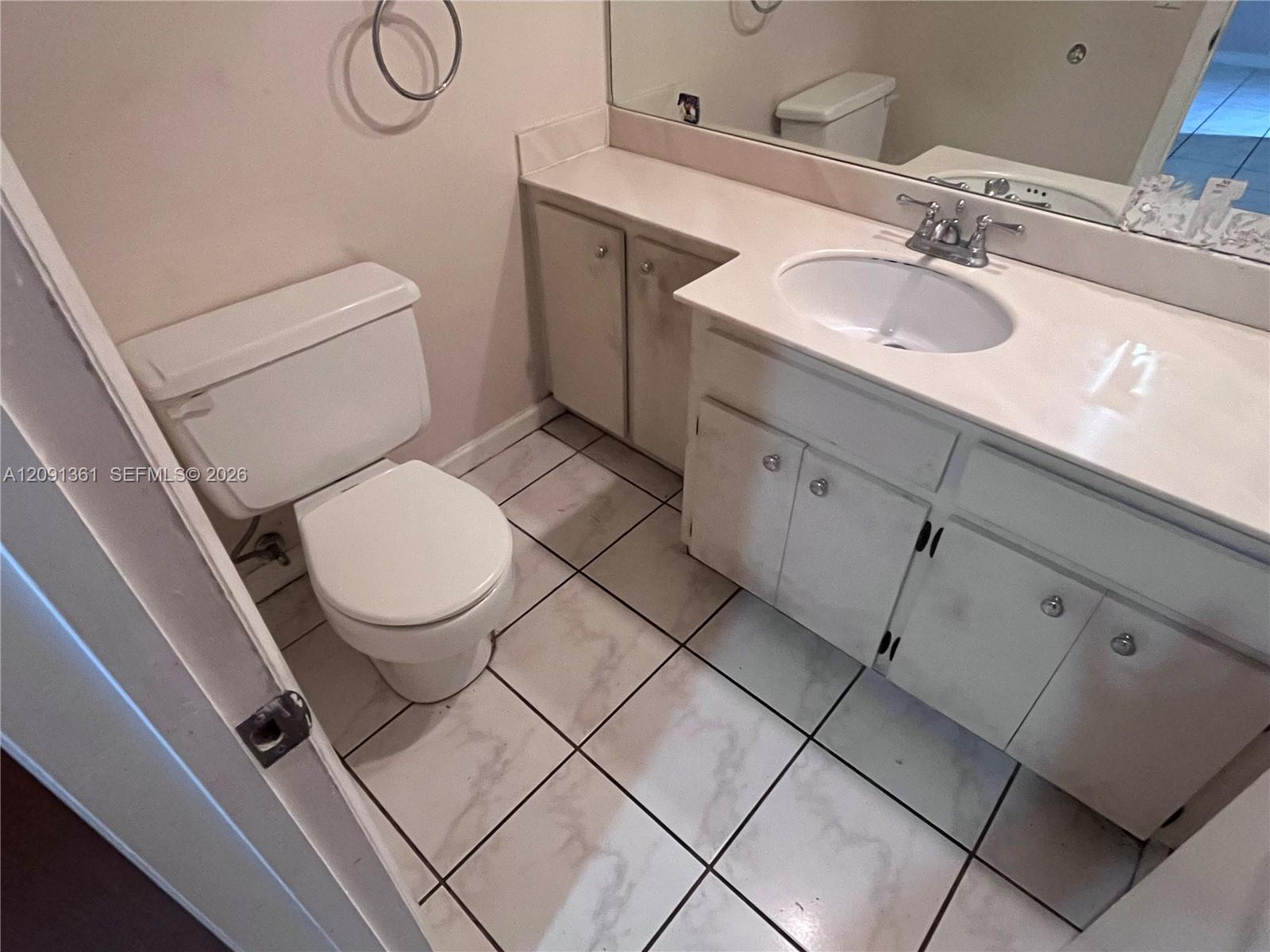 11010 Clubhouse Road Pembroke Pines, FL 33026 - Photo 19 of 37 Gallery Image 19