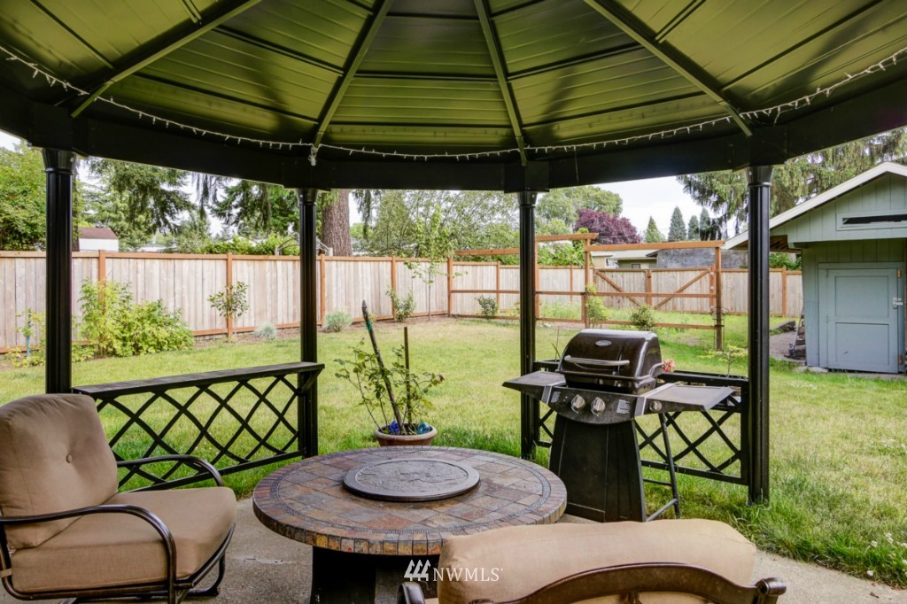 2301 Northeast 10th Street Renton, WA 98056 - Photo 16 of 17