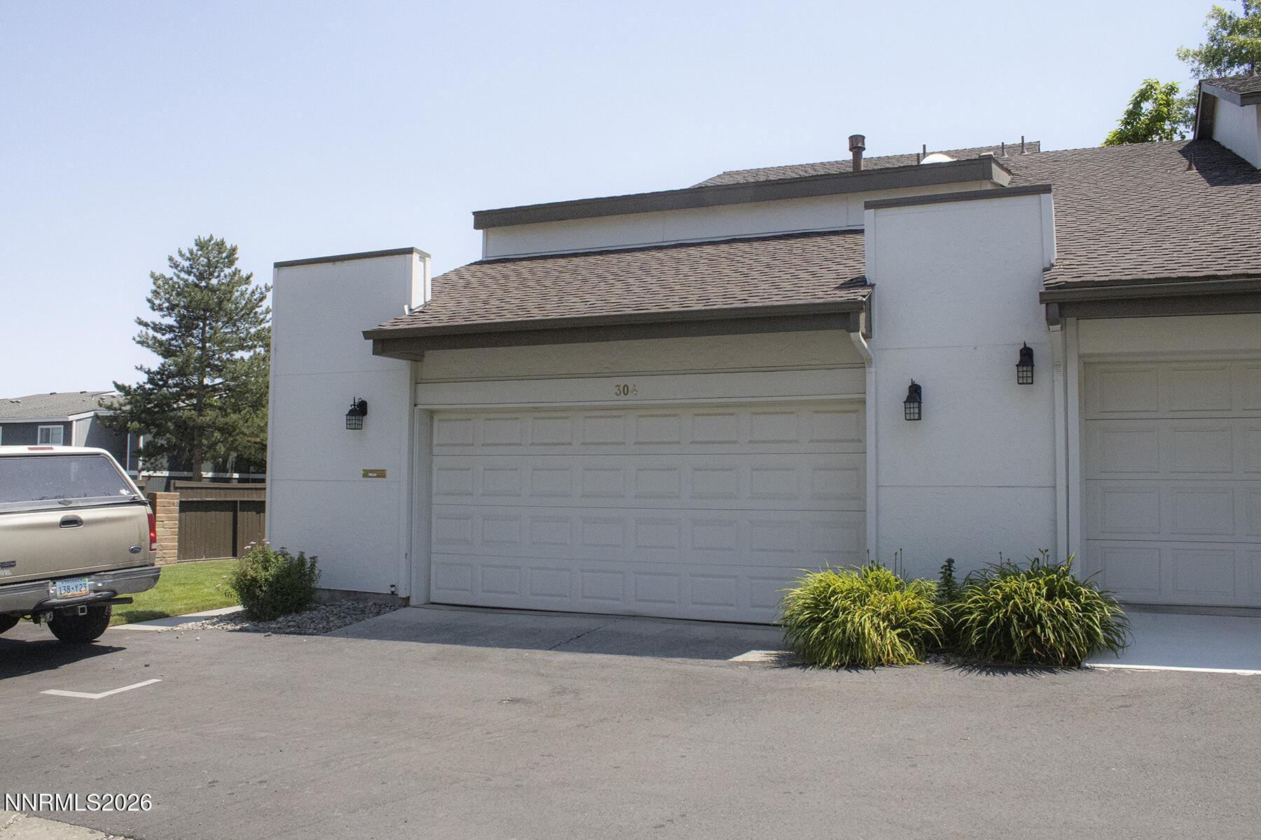 304 Lorraine Court Reno, NV 89509 - Photo 5 of 47 frontgarage
