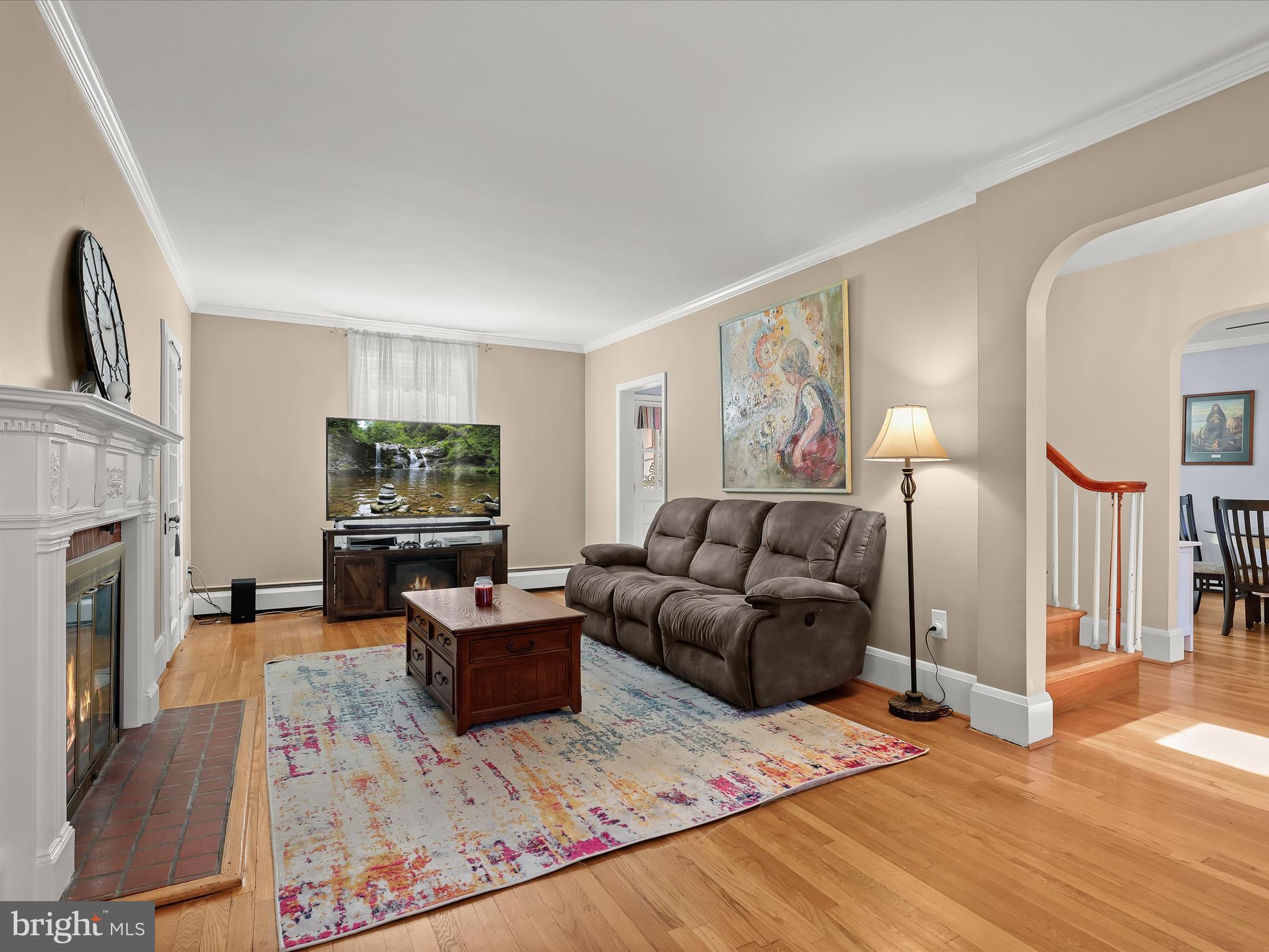 1709 Frederick Road Catonsville, MD 21228 - Photo 6 of 50 Living Room